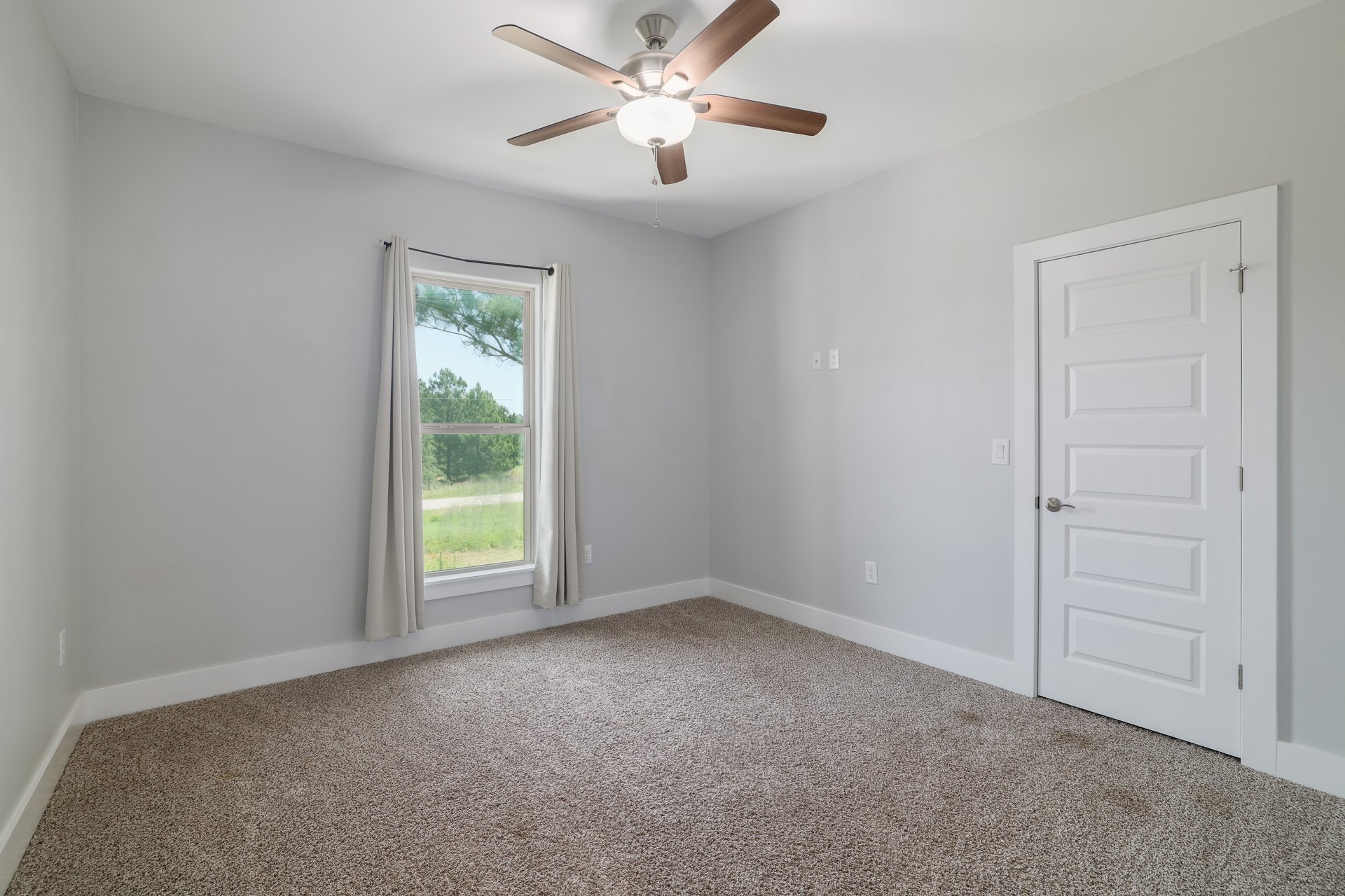 258 County Road Bastrop, TX 78602 - Photo 20 of 32 a view of an empty room with a window
