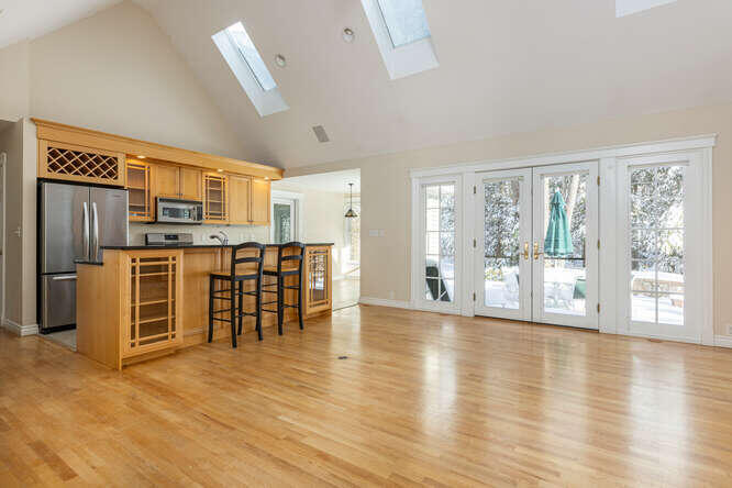 20 Landing Road Saco, ME 04072 - Photo 5 of 47 Living Room