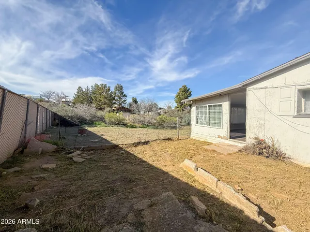 $1,695 | 17401 East Meadow Lane, Mayer, AZ 86333