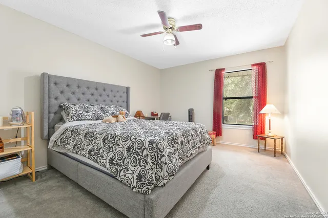 $300,000 | 8922 Rue De Lis, San Antonio, TX 78250