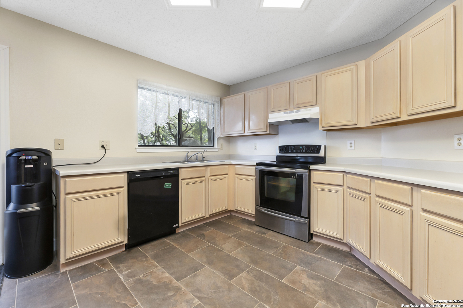 8922 Rue De Lis San Antonio, TX 78250 - Photo 10 of 22