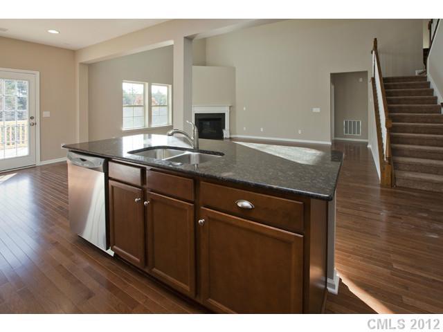 645 Reliance Court, Unit 26 Tega Cay, SC 29708 - Photo 9 of 16 Gallery Image 9