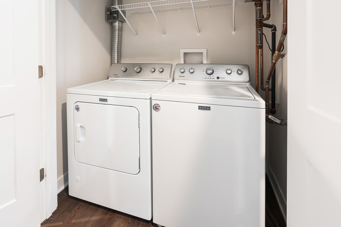 Undisclosed Address Highwood, IL 60040 - Photo 9 of 10 a utility room with dryer and washer