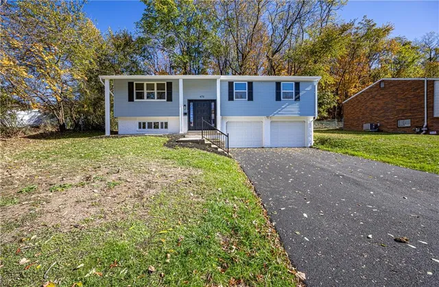 $2,100 | 476 Fielding Drive, Pittsburgh, PA 15235