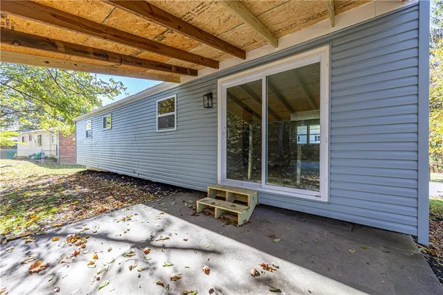 $2,100 | 476 Fielding Drive, Pittsburgh, PA 15235