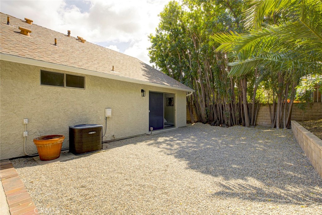 3256 North Frederic Street Burbank, CA 91504 - Photo 40 of 45 a backyard of a house with table and chairs