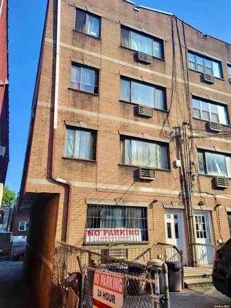 $995,000 | 95-24 42nd Avenue | Elmhurst