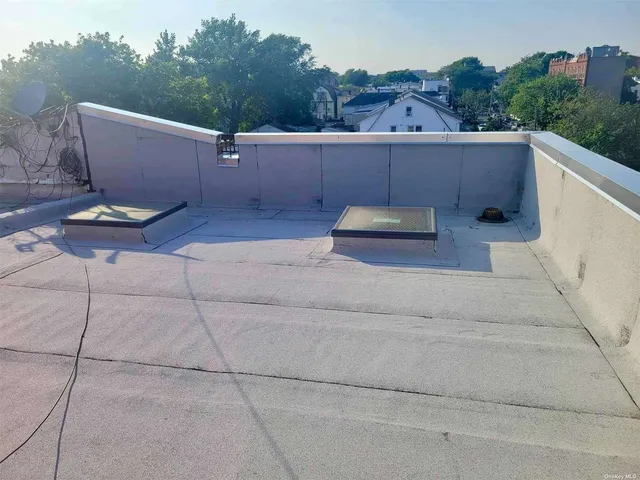 $995,000 | 95-24 42nd Avenue | Elmhurst