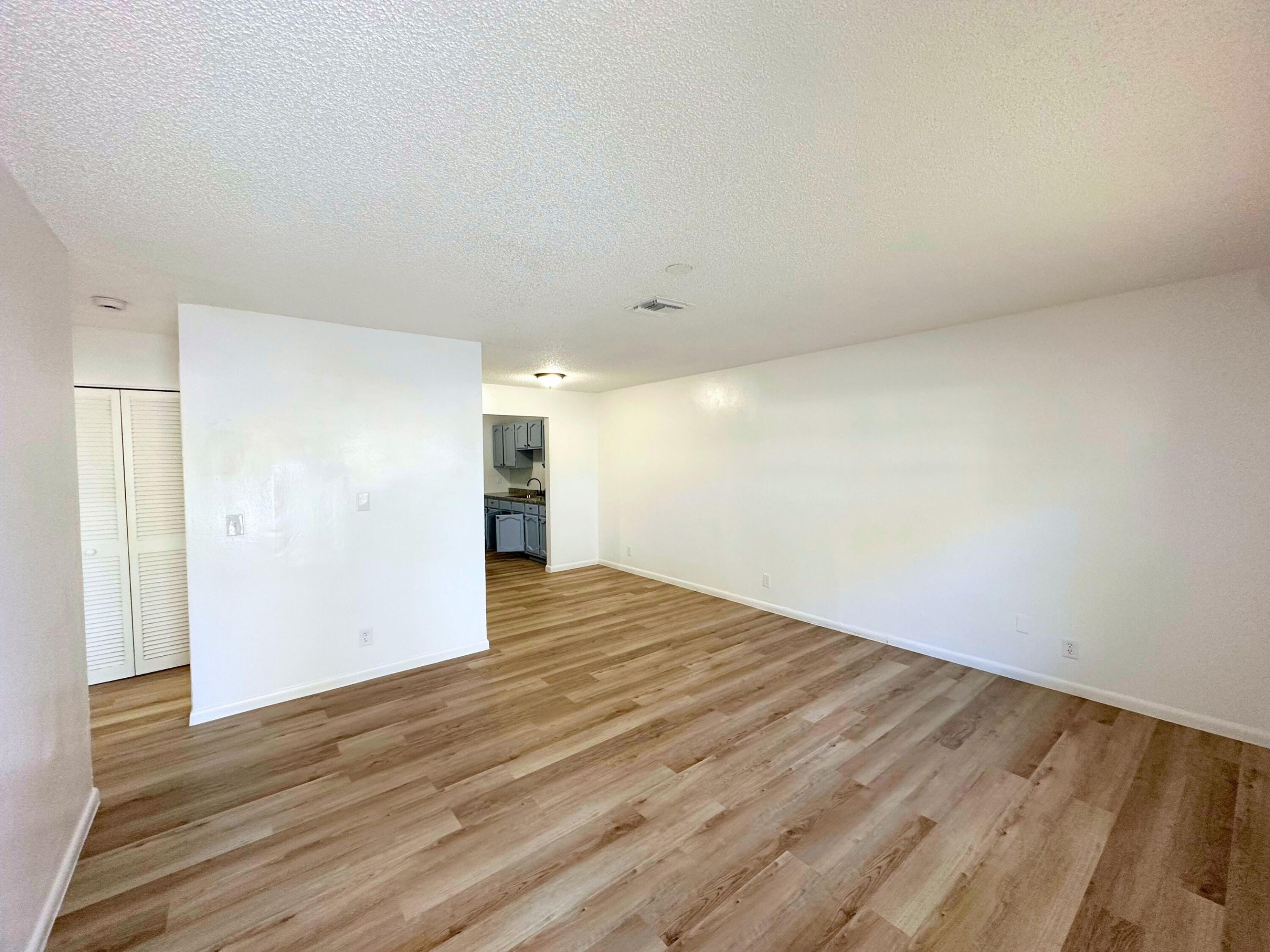 3662 Davis Road, Unit 3668 Palm Springs, FL 33461 - Photo 10 of 19 2 (20)