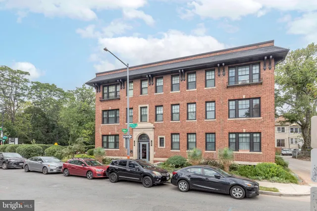 $2,000 | 1575 Spring Place Northwest, Unit 35, Washington, DC 20010