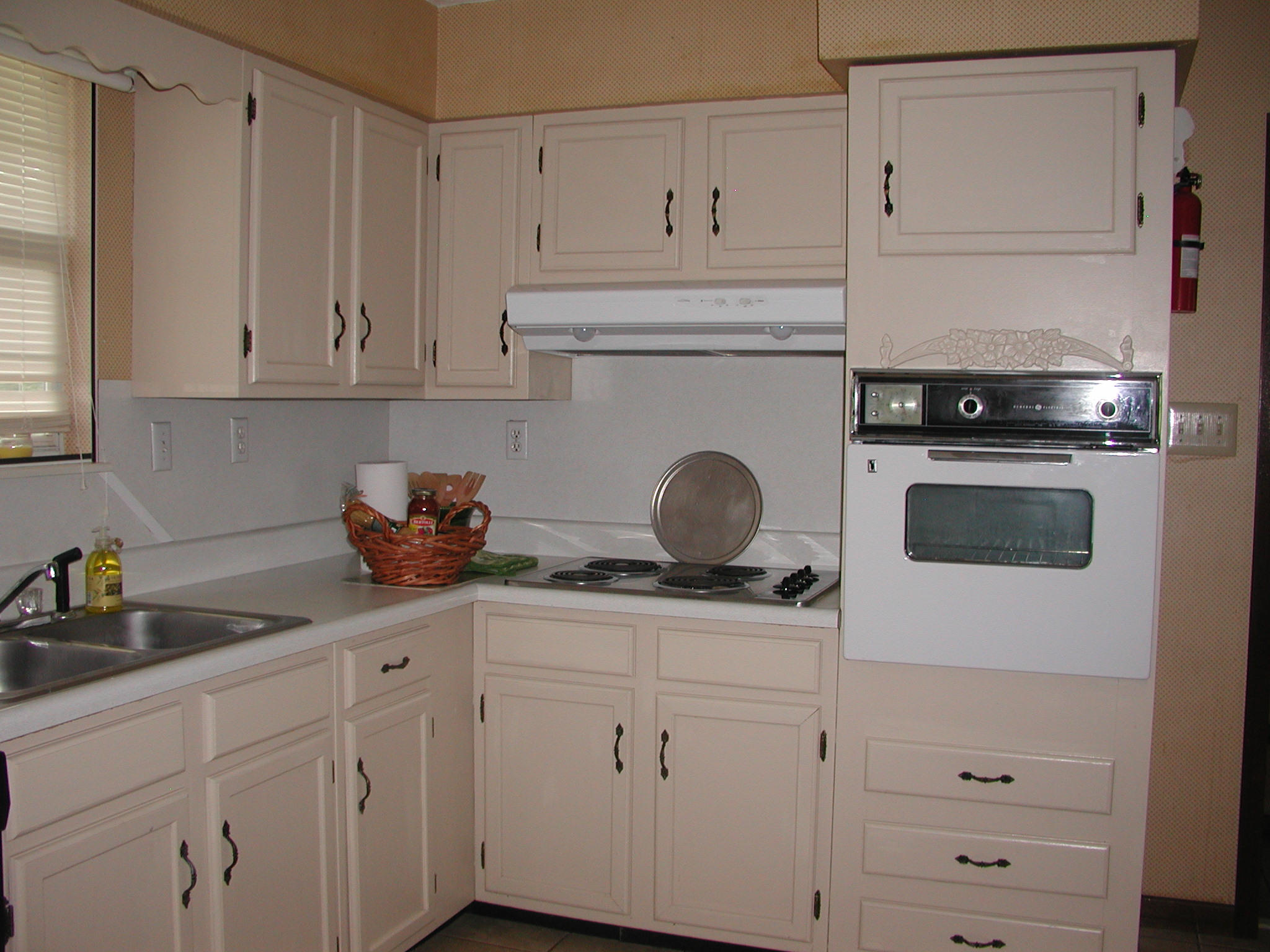 204 Doc Norton Road, Unit 1 Maryville, TN 37804 - Photo 11 of 36 Lots of Cabinets!
