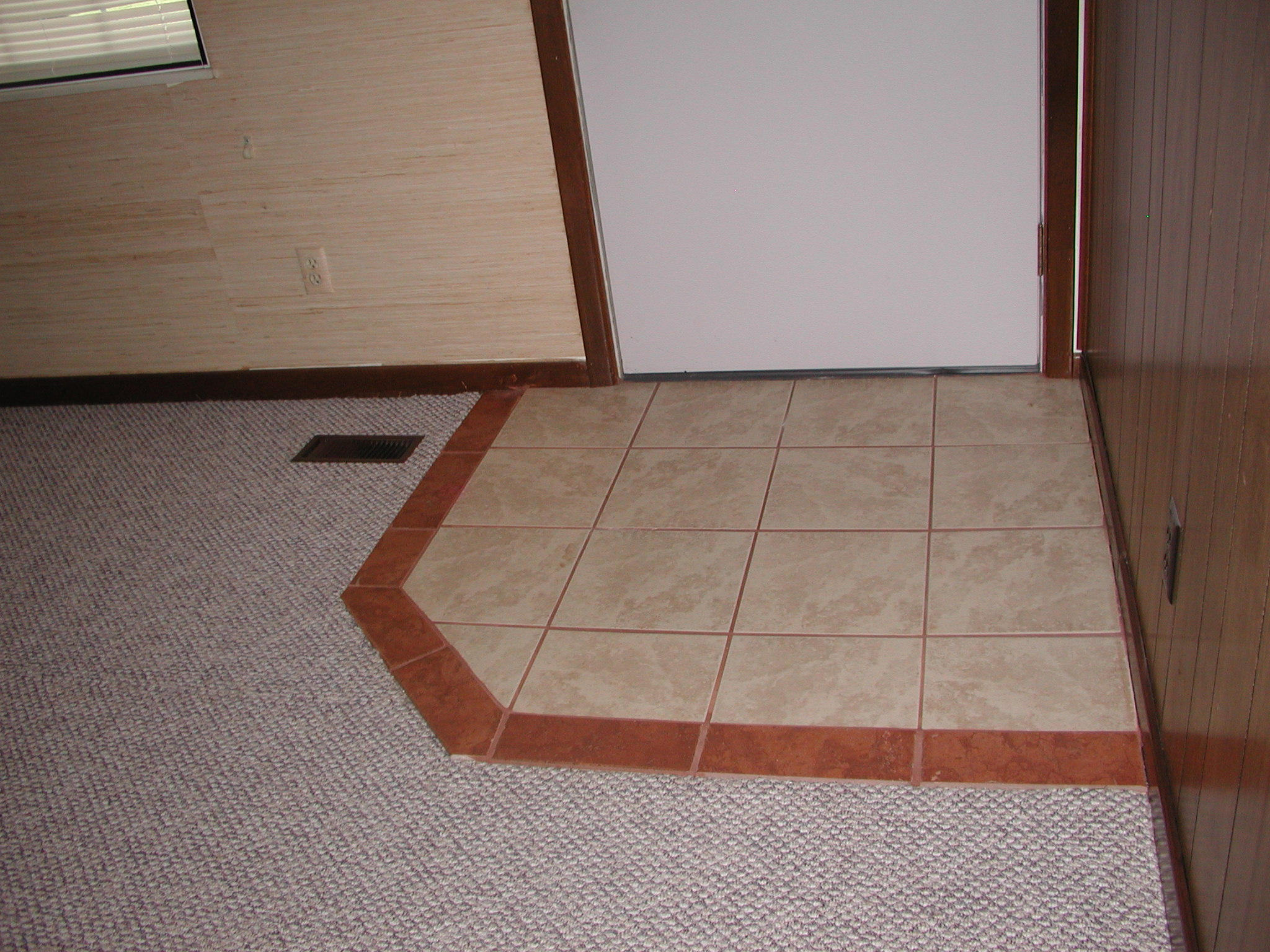 204 Doc Norton Road, Unit 1 Maryville, TN 37804 - Photo 15 of 36 Tiled foyer