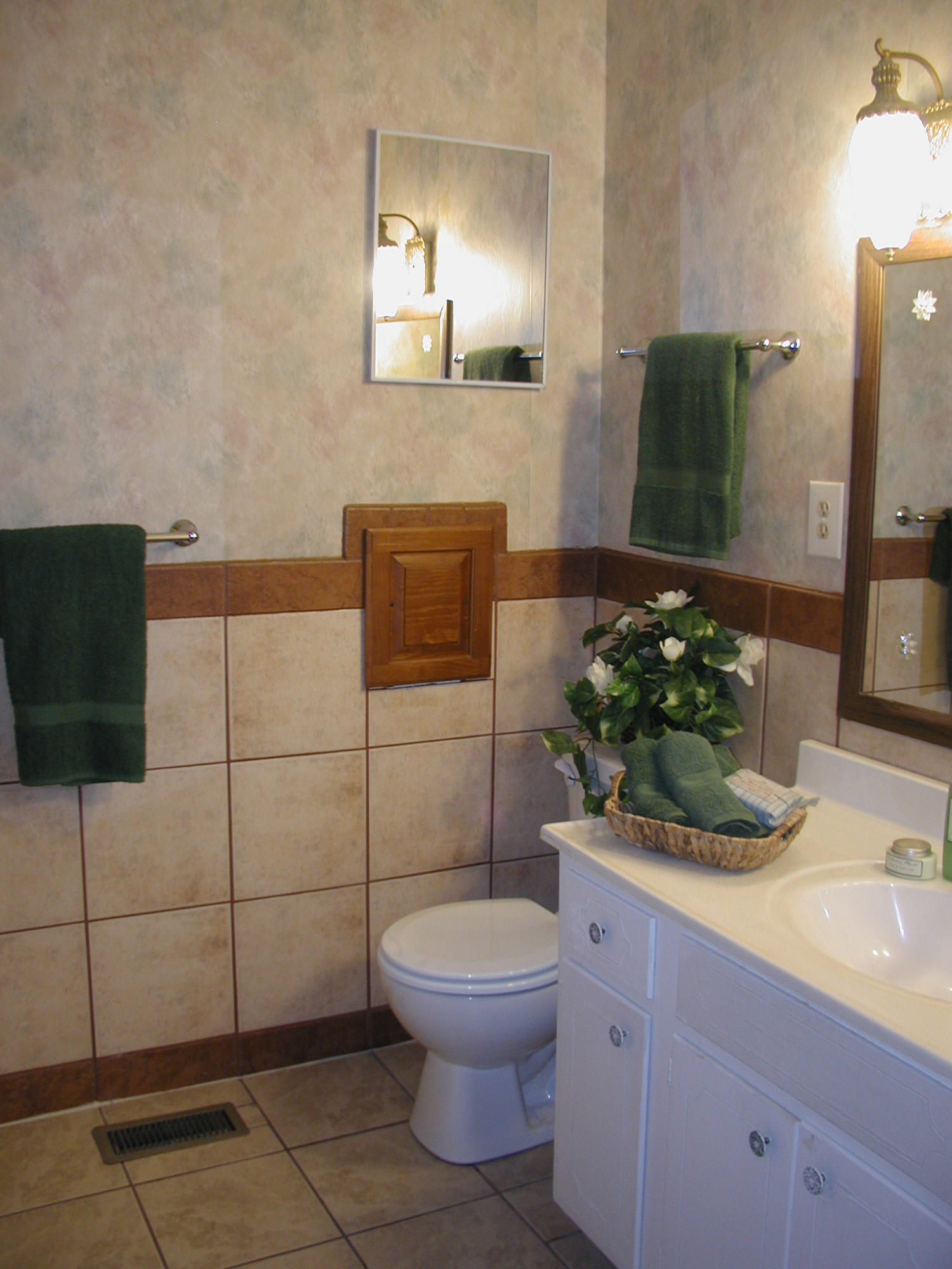 204 Doc Norton Road, Unit 1 Maryville, TN 37804 - Photo 18 of 36 Hall Bath