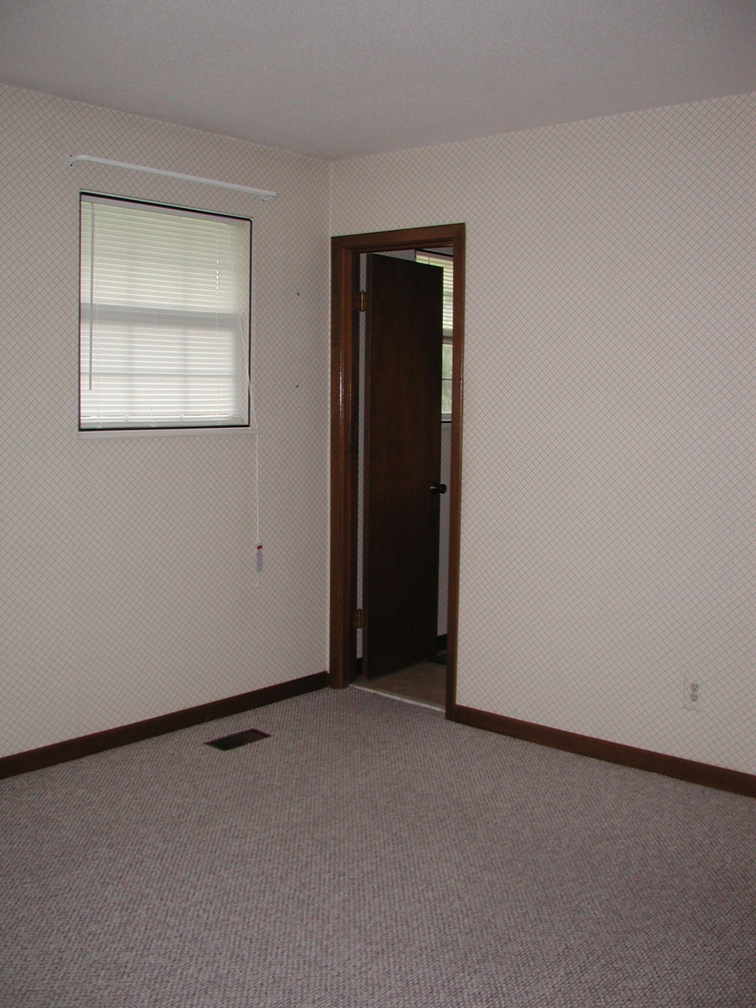 204 Doc Norton Road, Unit 1 Maryville, TN 37804 - Photo 22 of 36 Master-Bath entrance