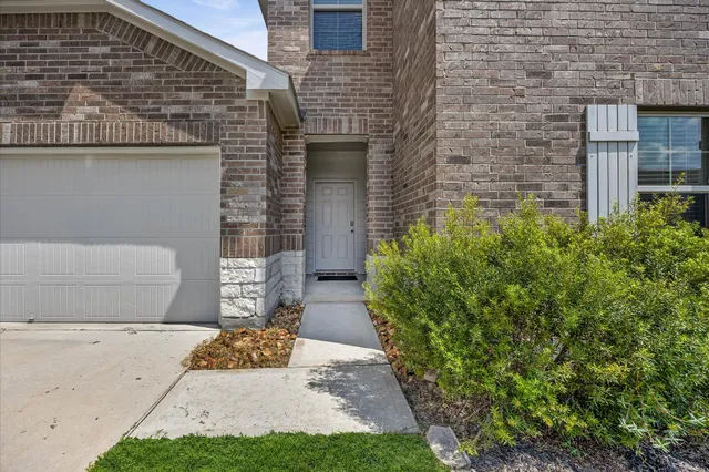 $295,000 | 23522 Wedgewood Cliff Way, Spring, TX 77373