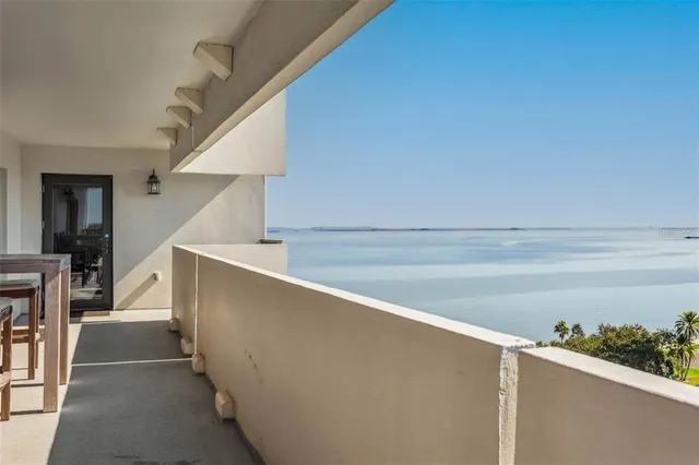 $4,795 | 4141 Bayshore Boulevard, Unit 1204, Tampa, FL 33611