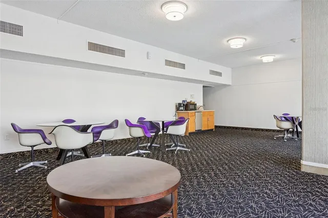 $4,795 | 4141 Bayshore Boulevard, Unit 1204, Tampa, FL 33611