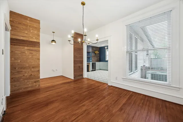 $3,900 | 208 East 12th Street, Houston, TX 77008