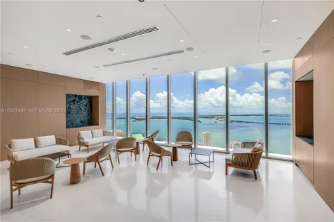 $3,590,000 | 300 Biscayne Blvd Way, Unit 2802, Miami, FL 33131