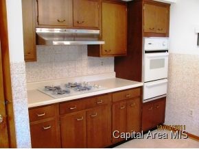 30 Rosaria Road Springfield, IL 62702 - Photo 3 of 6
