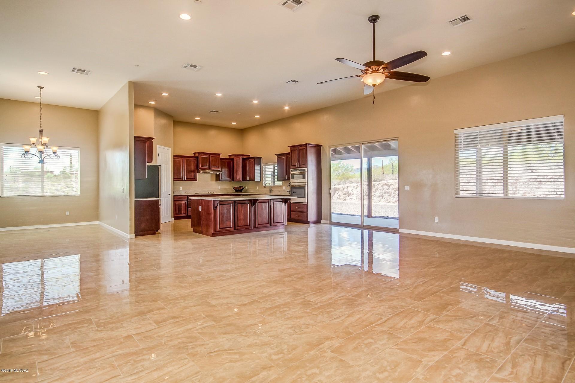 5385 North Silverbell Road Tucson, AZ 85745 - Photo 5 of 20 Gallery Image 5