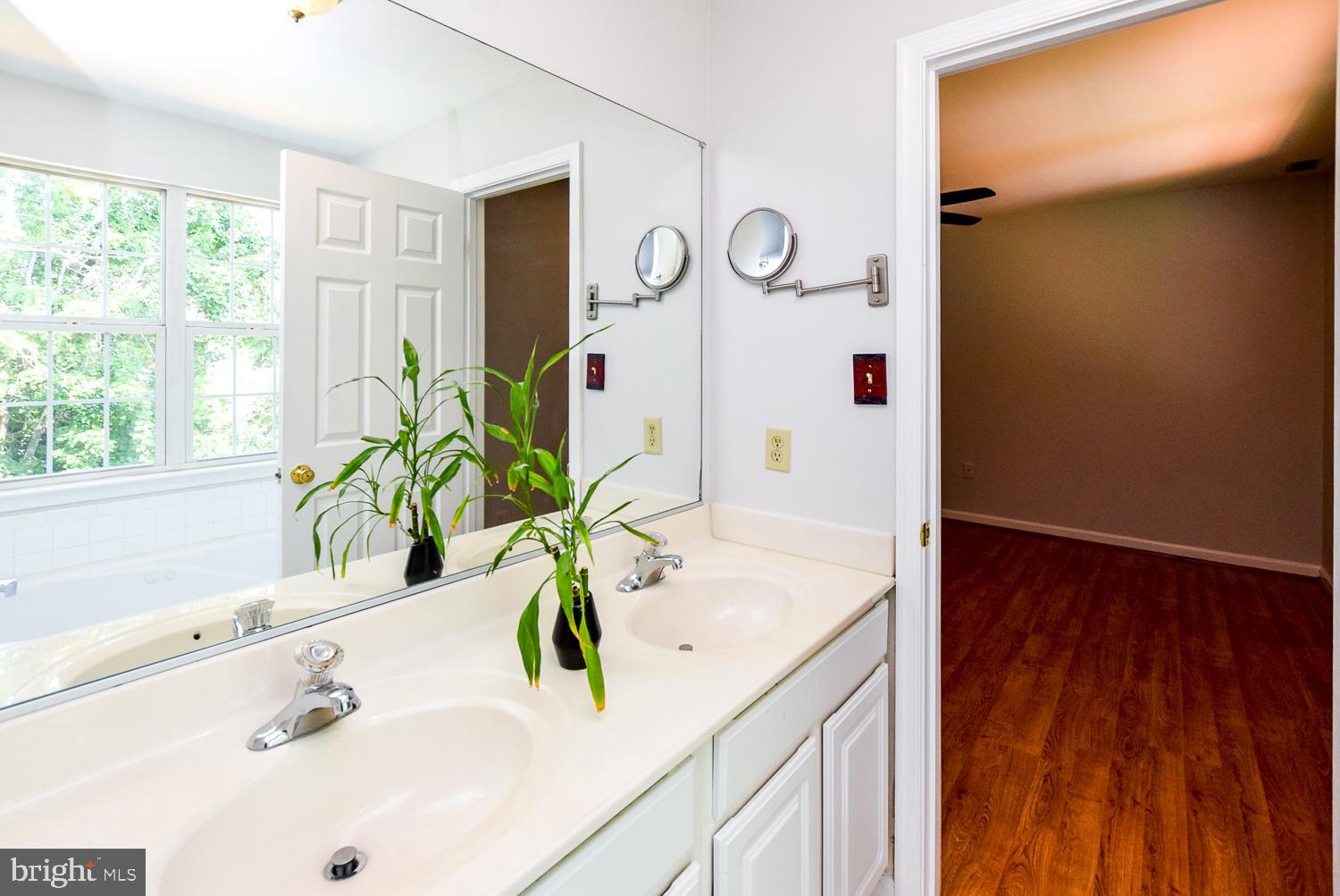 18 Maya Way Baltimore, MD 21237 - Photo 33 of 72 Master Bath