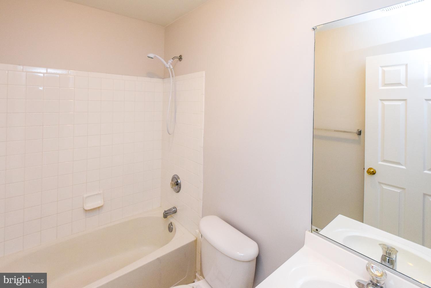 18 Maya Way Baltimore, MD 21237 - Photo 47 of 72 Full Bath