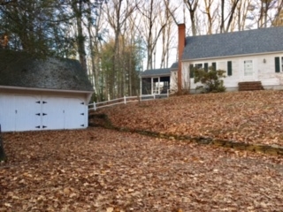 76 Newfields Road Exeter, NH 03833 - Photo 3 of 24