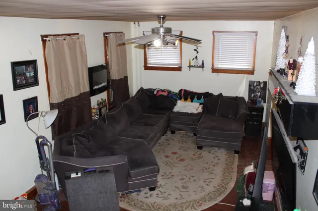 $199,999 | 1616 Ward Street, Linwood, PA 19061