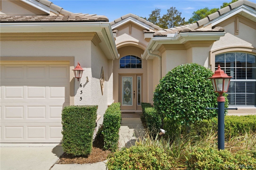 635 West Doerr Path Hernando, FL 34442 - Photo 5 of 68