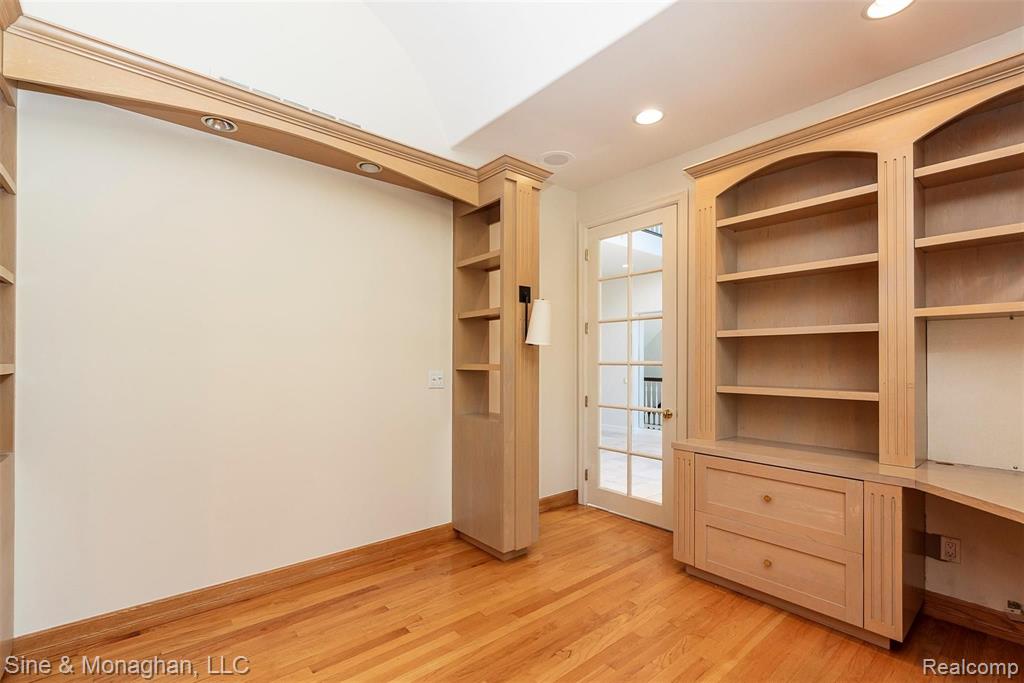 855 Rivenoak Street Birmingham, MI 48009 - Photo 11 of 55 Gallery Image 11