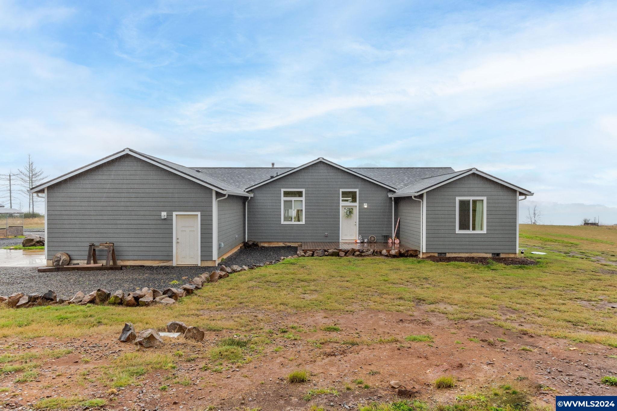 10224 Wagner Road Lyons, OR 97358 - Photo 4 of 45 Gallery Image 4