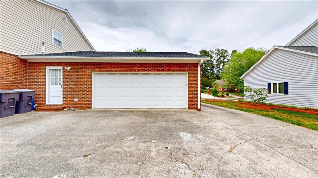1007 Shalimar Drive High Point, NC 27262 - Photo 41 of 43