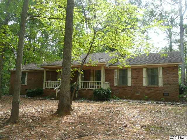 9601 Belt Road Midland, NC 28107 - Photo 6 of 16 front view of a house with a yard