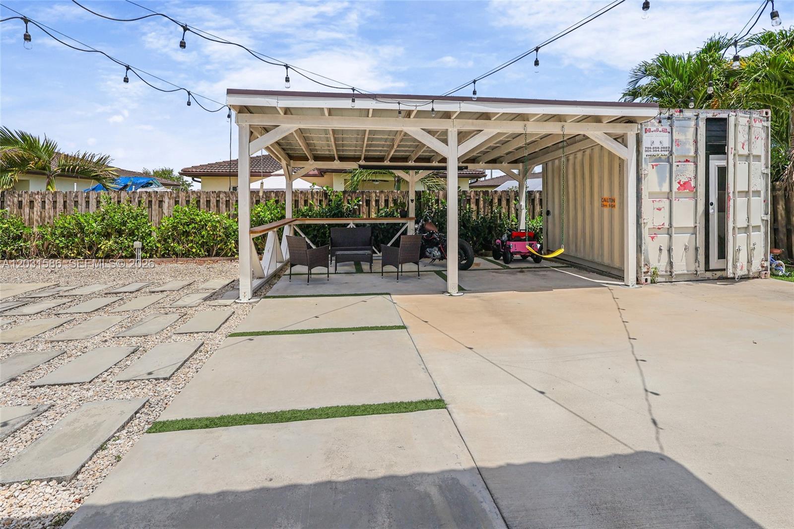 13063 Southwest 256th Street Homestead, FL 33032 - Photo 22 of 36