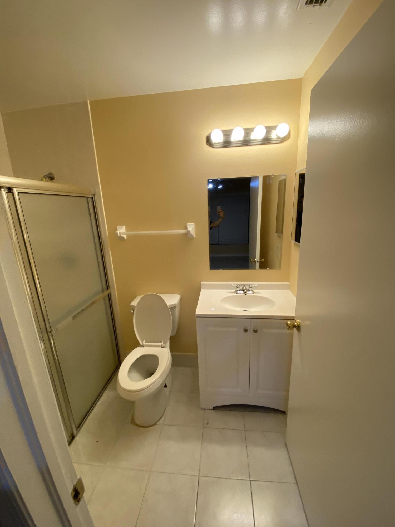 6925 2nd Street Jupiter, FL 33458 - Photo 5 of 6 5_master-bath