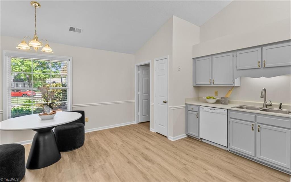 4426 Deacon Court High Point, NC 27265 - Photo 12 of 46 Breakfast Nook