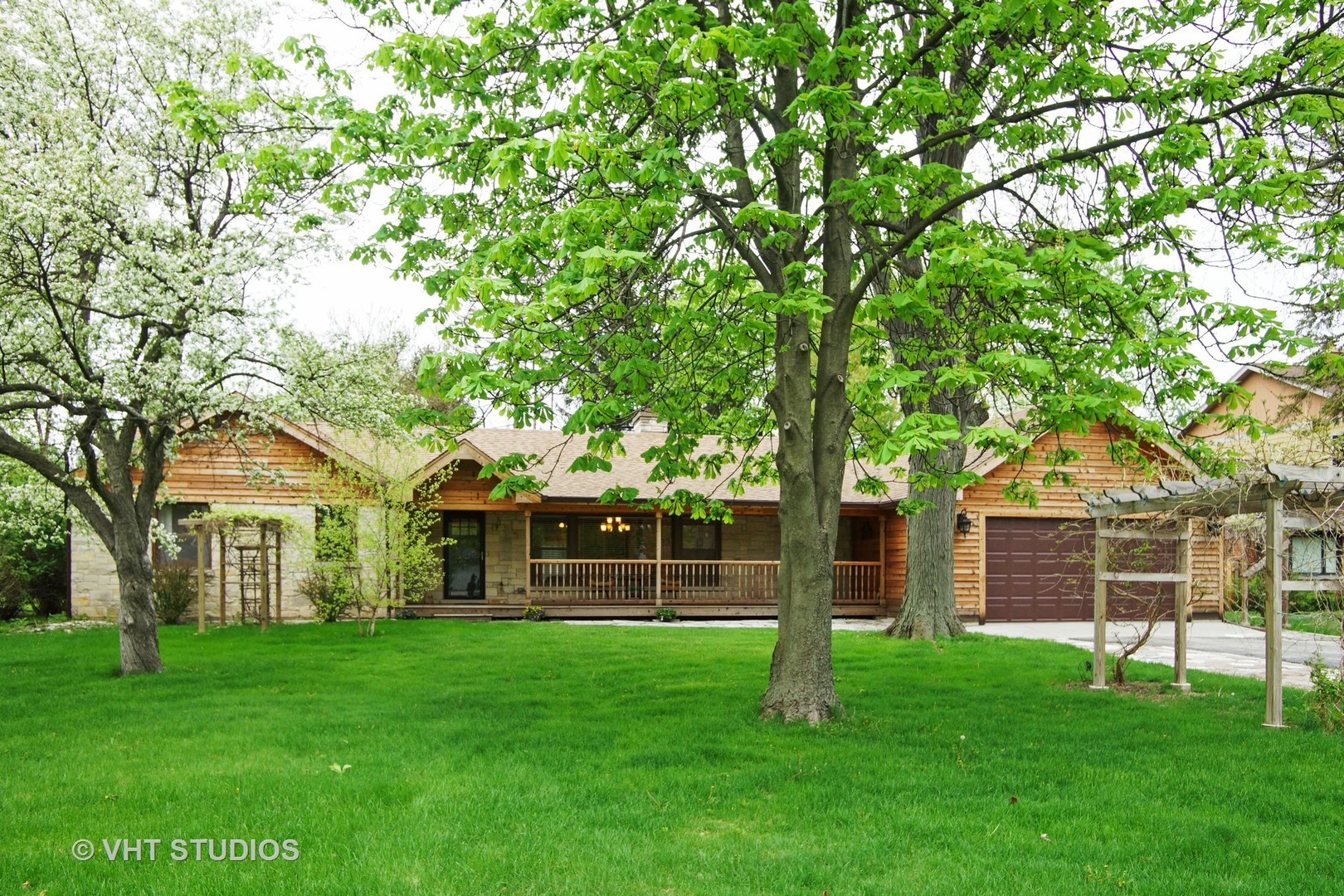 823 South Arlington Heights Road Arlington Heights, IL 60005 - Photo 1 of 10