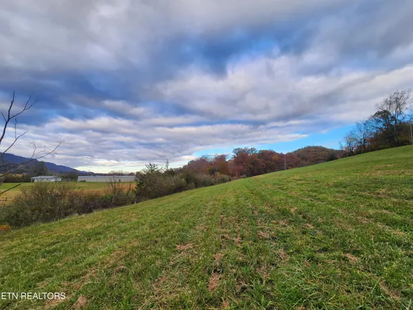 $87,900 | Indian Creek Road, Ewing, VA 24248