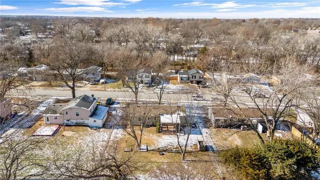 $255,000 | 520 South Alta Lane, Olathe, KS 66061