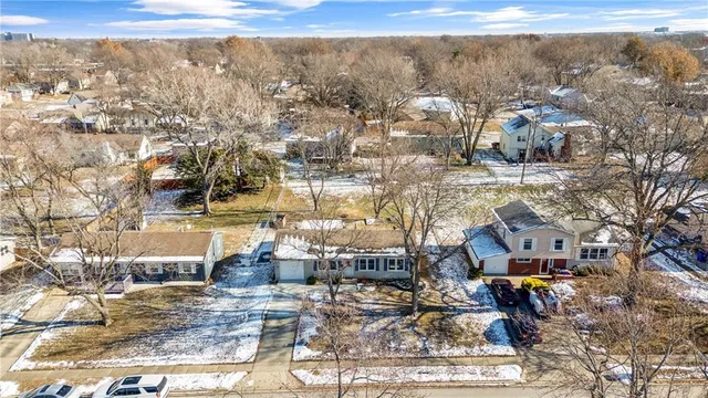 $255,000 | 520 South Alta Lane, Olathe, KS 66061