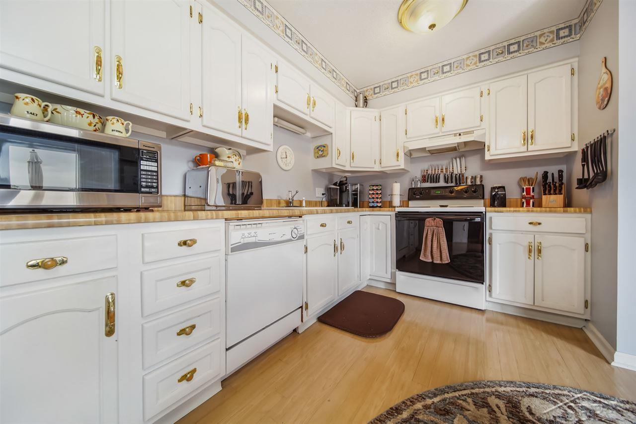 3918 North Center Road Saginaw, MI 48603 - Photo 8 of 23 Kitchen