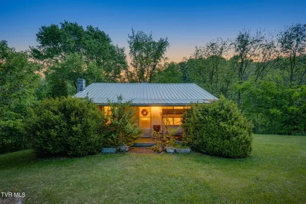 $180,000 | 1940 Allison Road, Piney Flats, TN 37686