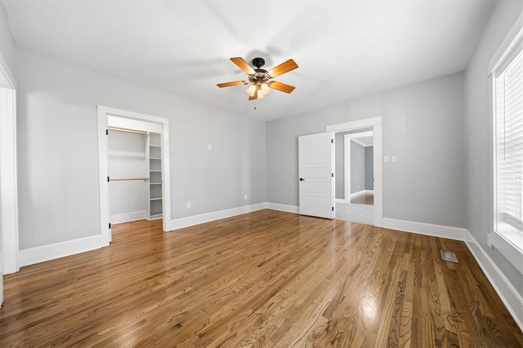 1122 West White Oak Road West, TX 76691 - Photo 7 of 33 Primary Bedroom