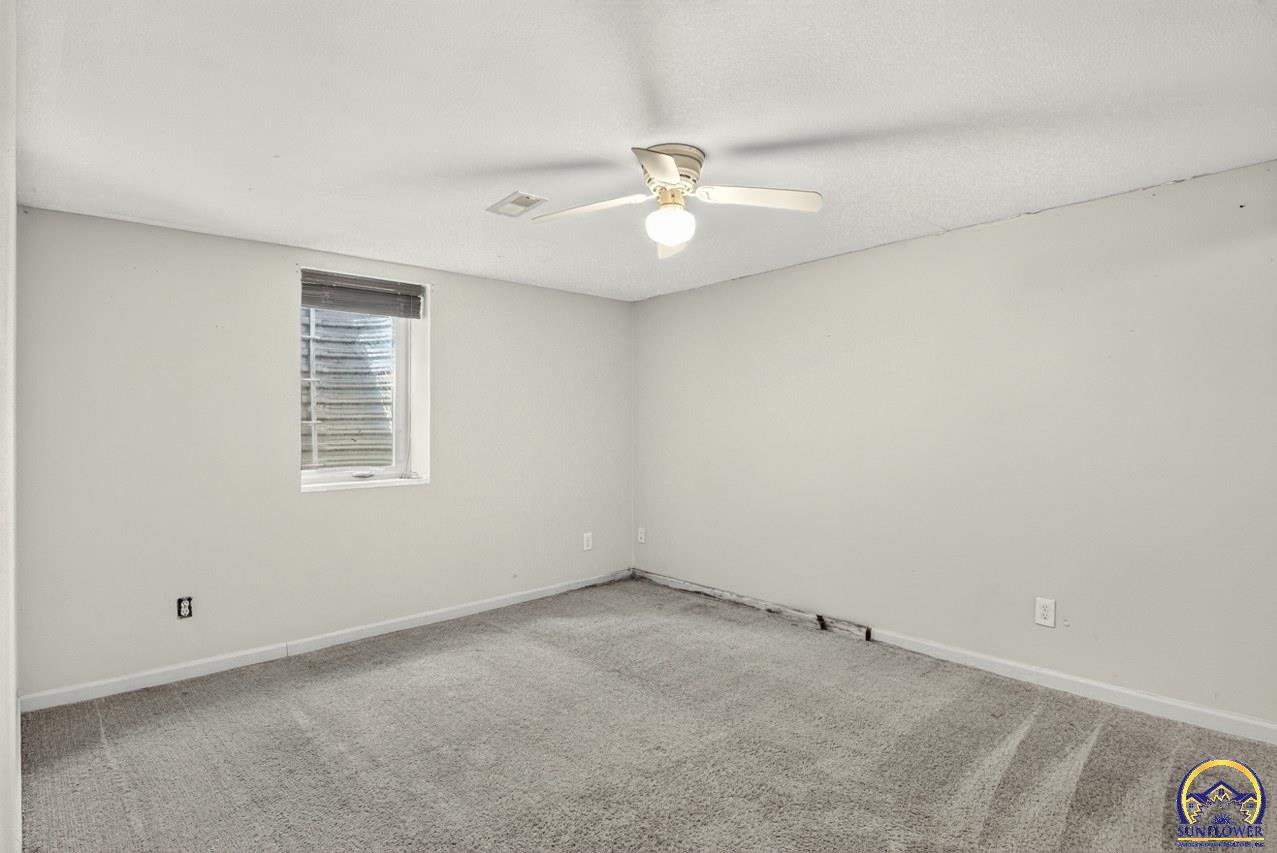 2833 Southwest Hillcrest Road Topeka, KS 66614 - Photo 21 of 34 Gallery Image 21