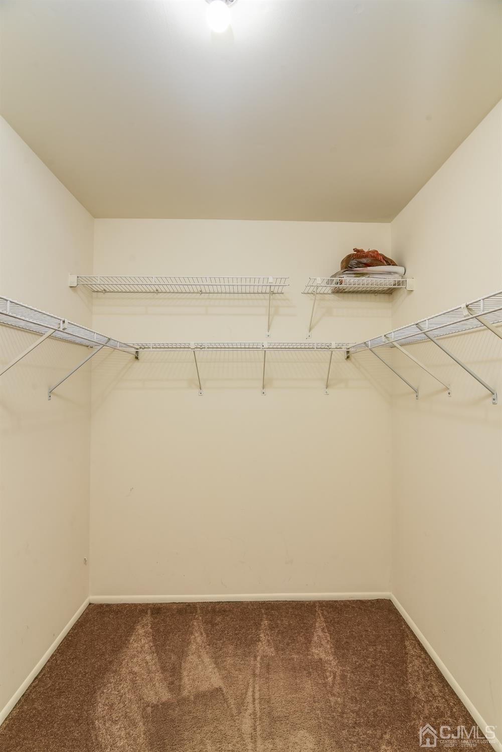 6902 Hana Road Edison, NJ 08817 - Photo 11 of 24 a view of a room