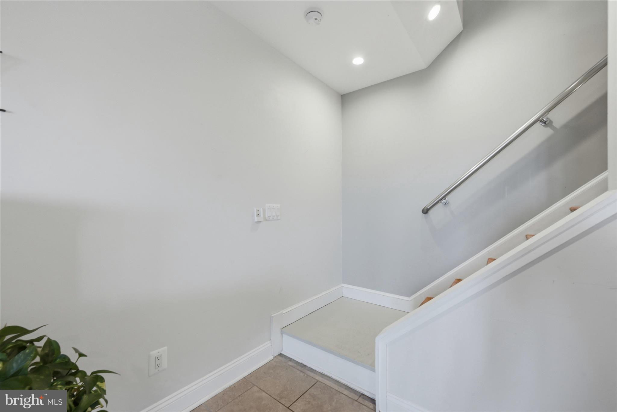 500 Delicious Road Linden, VA 22642 - Photo 27 of 69 Stairs