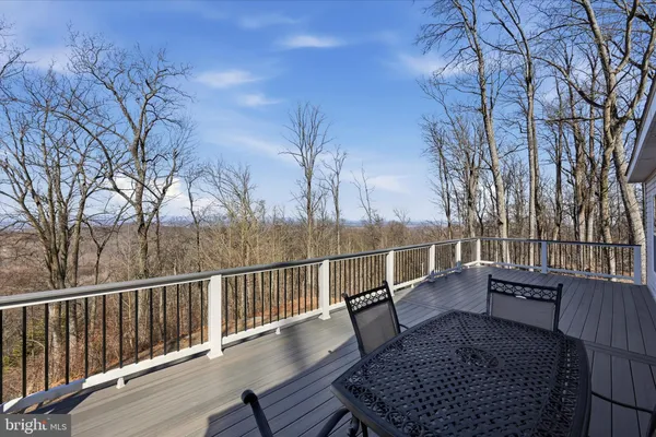 $550,000 | 500 Delicious Road, Linden, VA 22642