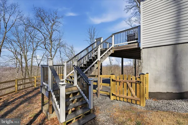 $550,000 | 500 Delicious Road, Linden, VA 22642