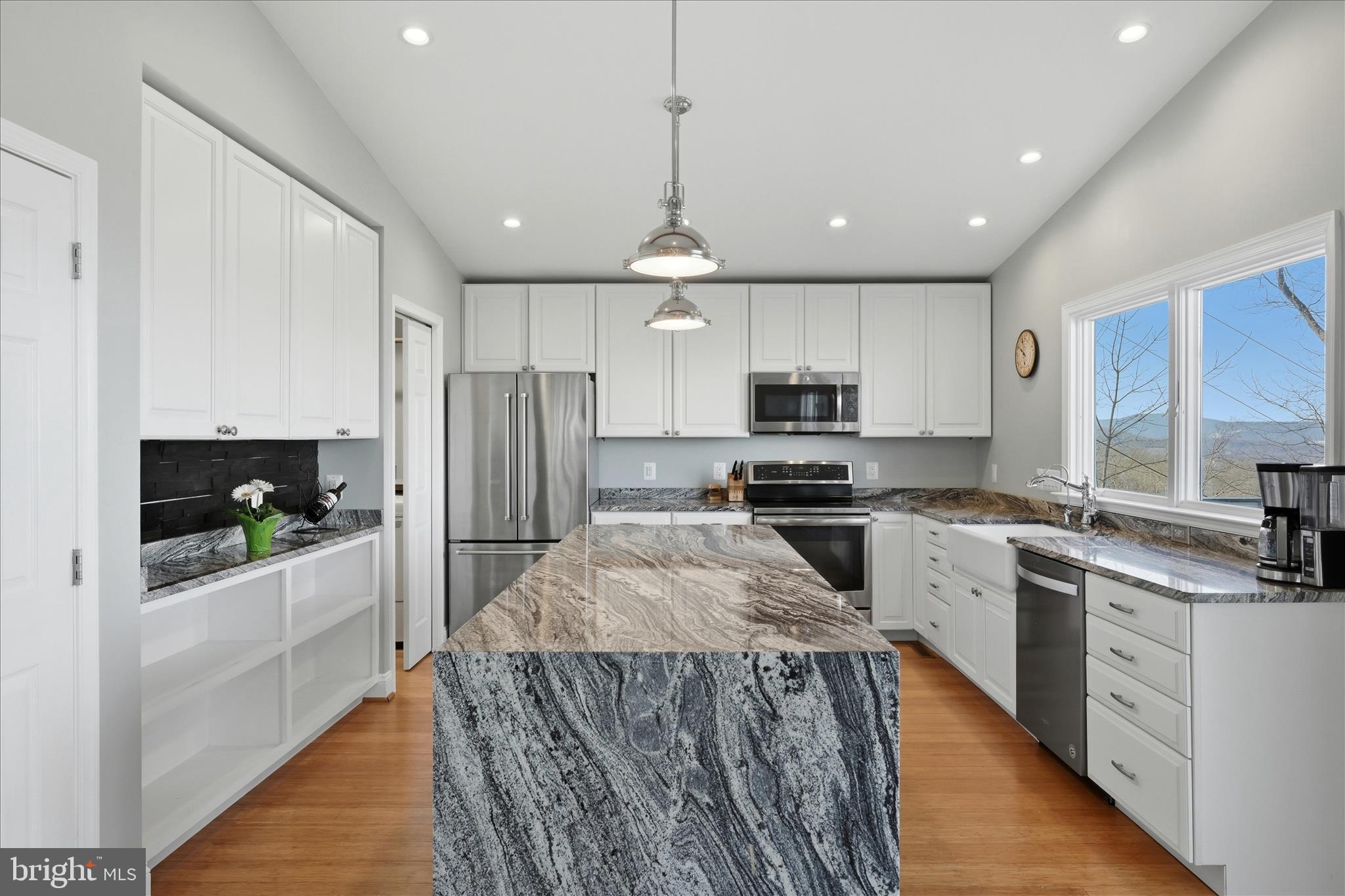 500 Delicious Road Linden, VA 22642 - Photo 5 of 69 Kitchen